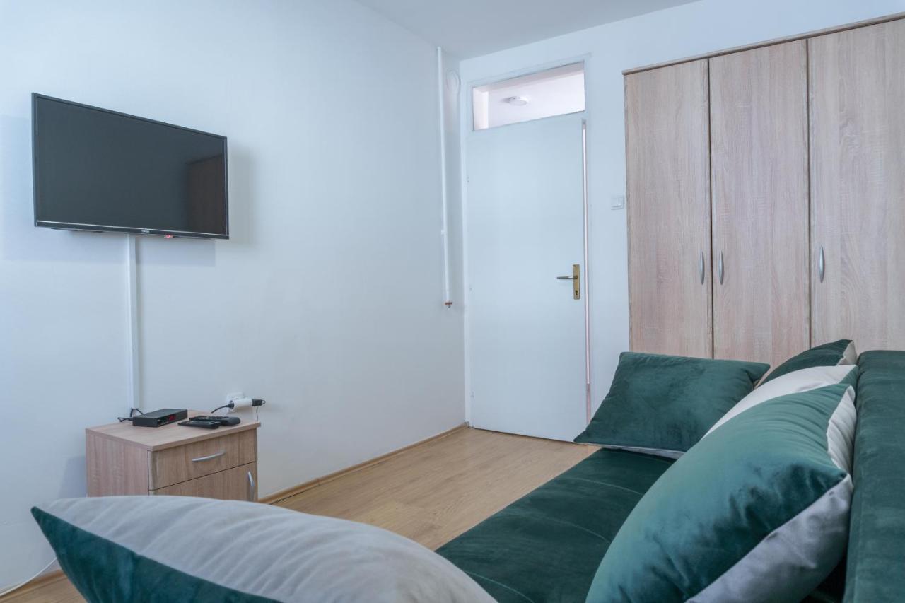 Gerardus Apartmani Vrsac Esterno foto