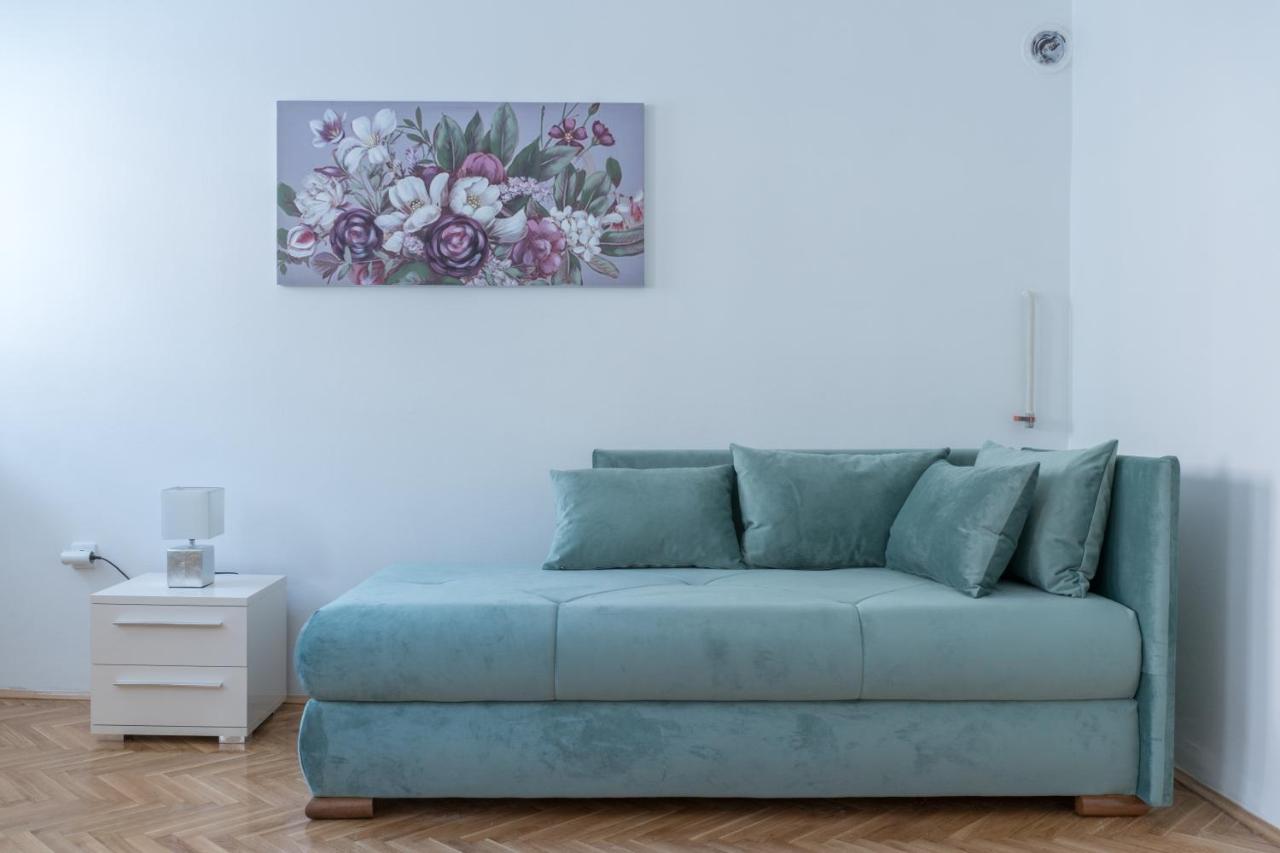 Gerardus Apartmani Vrsac Esterno foto